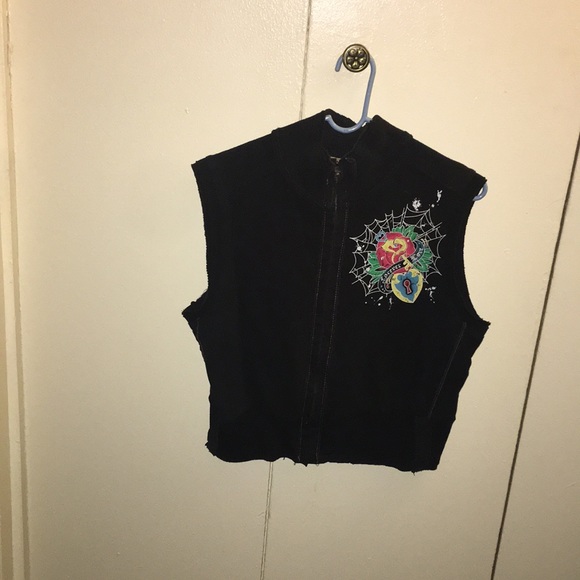 ... - Picture 1 of 2